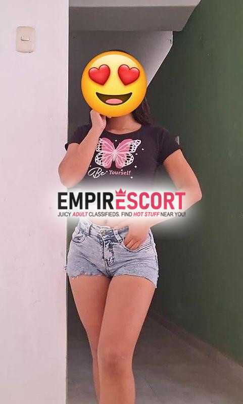 hermosa estudiante nueva y lista para estrenar 🌺😈 habitación propia
