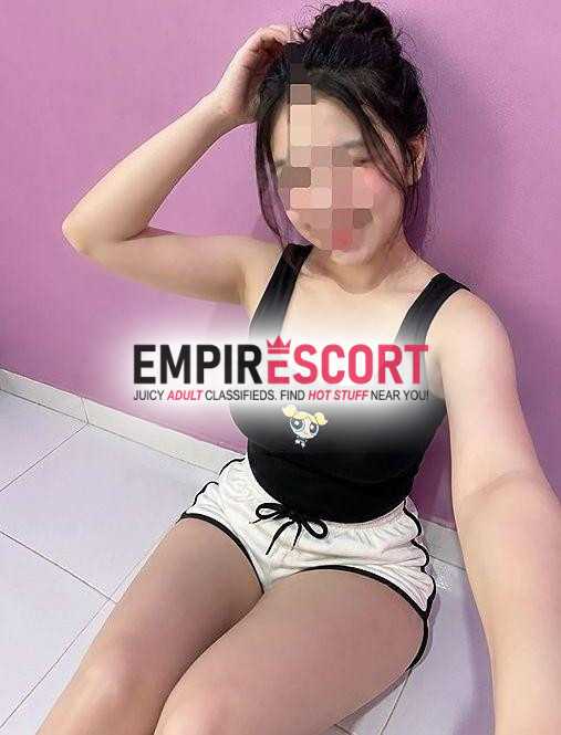 perlita piernona blanca reales desnuda completa todas las posiciones bebe