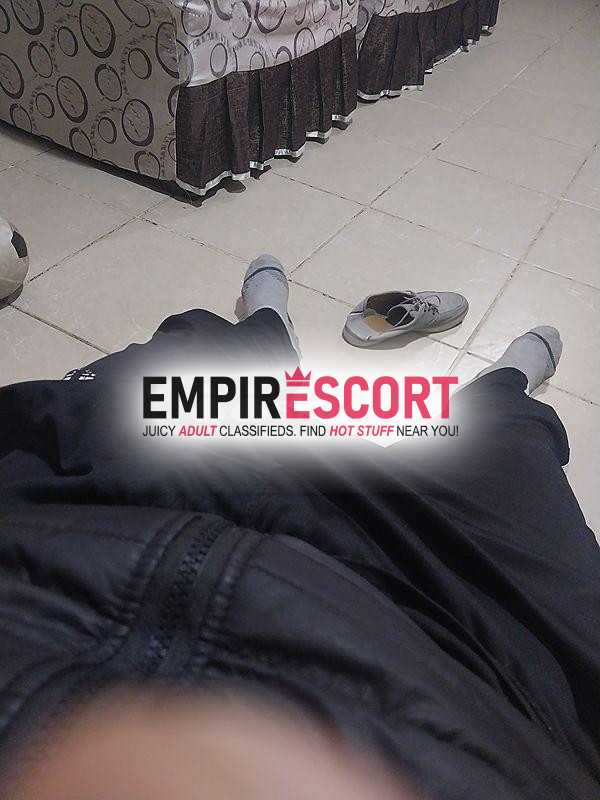 activo grueso morboso
- beso negro 
discretos maduros 
trato de pareja
