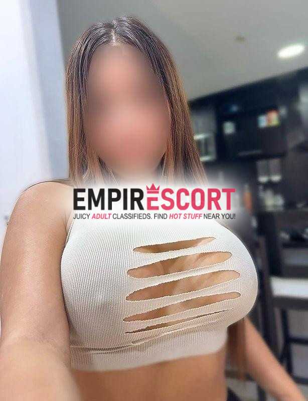 colombiana bella anfitriona de rico cuerpo muy complaciente