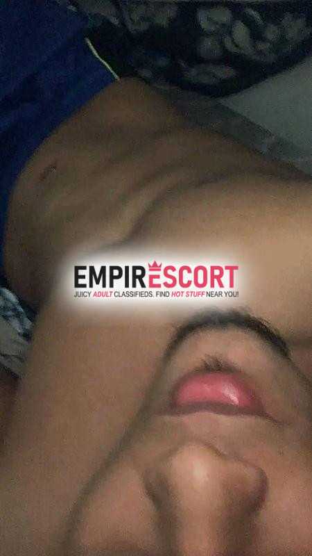 hola soy kender chico joven venezolano de 21 años de rol inter activo full varonil arto lechero dispuesto complacerte y cumplir todos tus caprichos