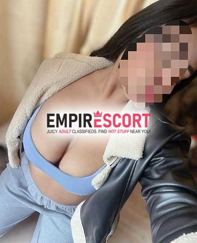😜😜me encanta lechita en todo mi cuerpo rico.