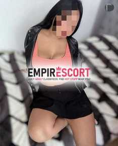 😜😜me encanta lechita en todo mi cuerpo rico.