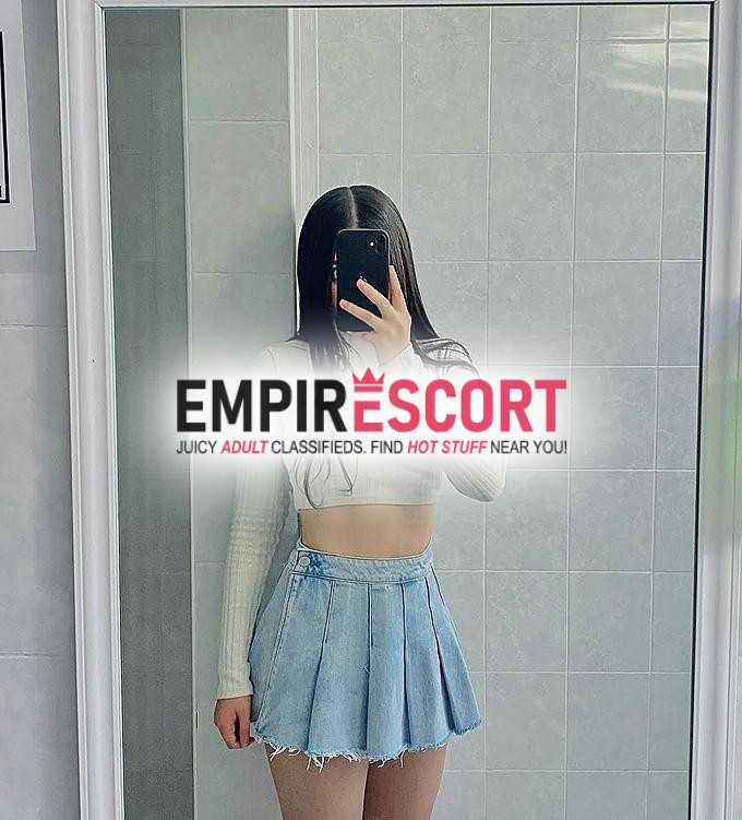 jimena 😊 bonita universitaria de 18 añitos de bonita figura y muy complaciente. tengo depa por conti 😈🫦