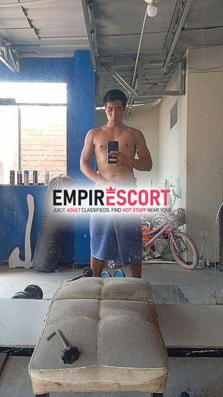 joven 23 años alto cuerpo atlético servicio mujeres o parejas