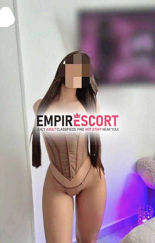 selena peruana anfitriona nueva en el ambiente