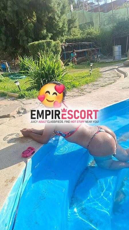 linda morena de buenas curvas fotos reales ven