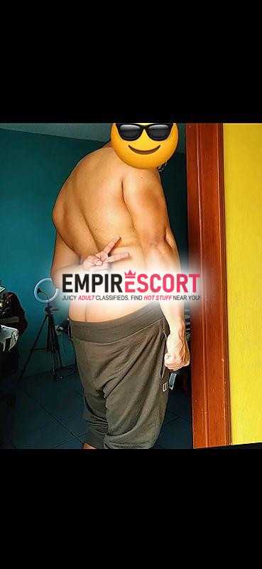 🇨🇴🍆musculoso bisex universitario masajista profesional varonil de ojos claros mido 175 y tengo 24 años