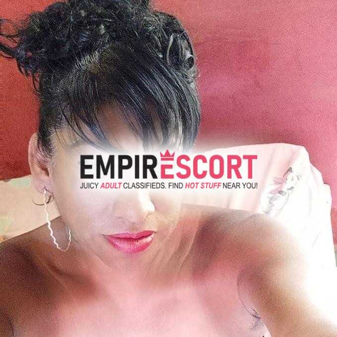 morena clara dotada versatil 😋🍆 cariÑosa muy complaciente cuarto propio 🏡😋