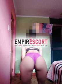 secretaria para que me hagas gritar de placer