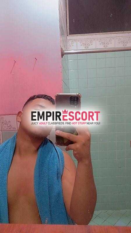 dylan ecuatoriano🇪🇨 morenito caliente lechero recien llegado tu ciudad de estreno💦😈