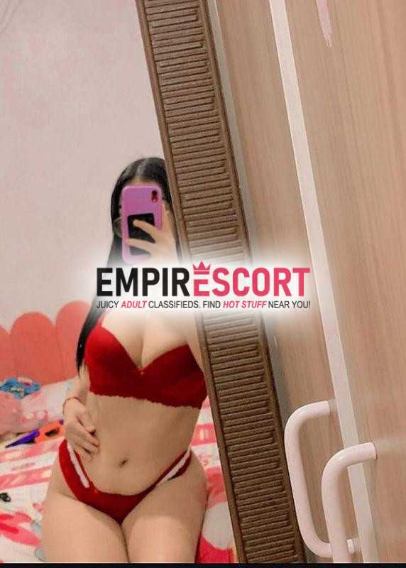 chica bella y sexy dispuesta complacerte