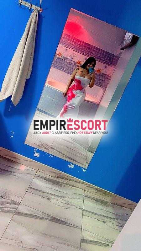kiara ninfomana exclusiva cachonda blanquita servicio completo vaginal y anal