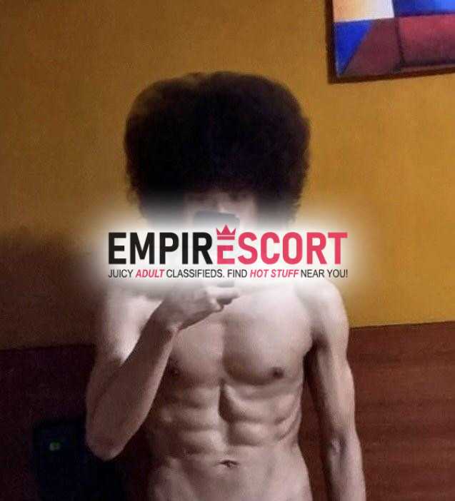 joven cuerpo atlético 
disponible en lima