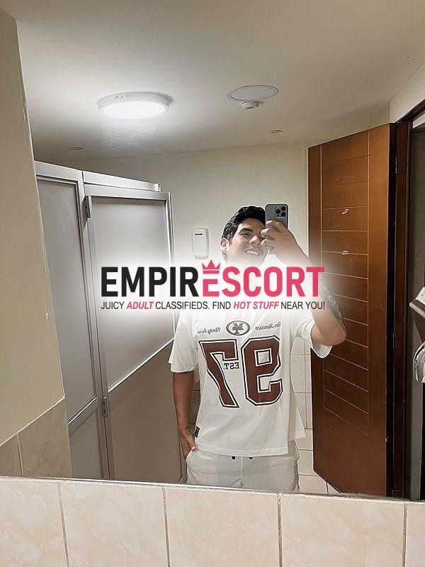 100 activo buen trato y sin apuros 
me considero dominante en el sexo🔥