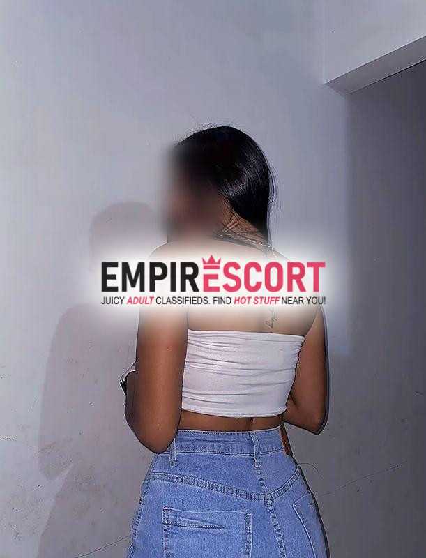 rica jovencita colombiana recién llegada