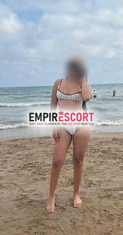 rica jovencita colombiana recién llegada