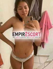 cristina sexy jovencita🥰con conchitabien caliente y apretadita😈😈😈