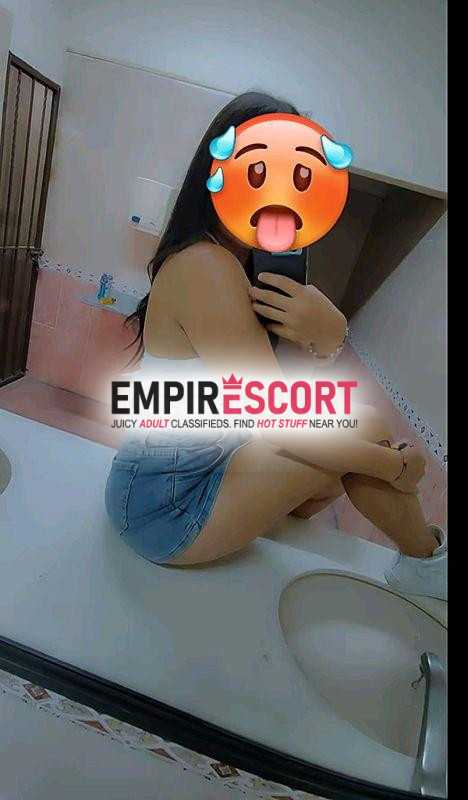 soy genesis vengo dispuesta todo🫣 experta sacando lechita👅