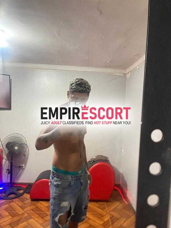 moreno bien caliente en cama 🥵🥷🏻 bien extrovertido 🔥 soy 100 real 🥷🏻 recien llegado tu ciudad 🏙️ cuento lugar seguro y discreto 🔥23cm reales