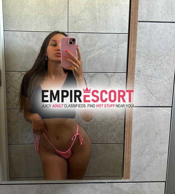 karina hermosa señorita carita bella y cuerpo delicioso