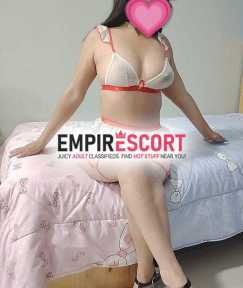 hermosa bebita de cuerpo delgadito y ajustadito para pasarle rico y exitarme asta no poder mas