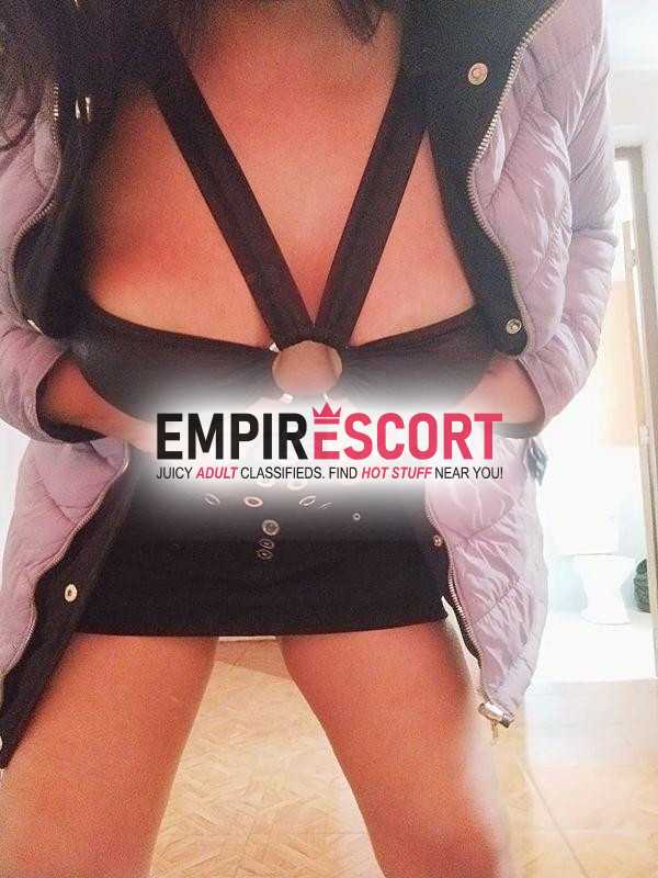 hola mi papi mi nombre es lesly y tengo 24 abrilessoy sureña y estoy por unos días en ciudad de huancayo para que me cogas bien rico