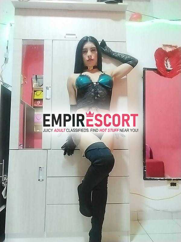 dianita pequeña traviesa y hormoneada mido y 1.50m