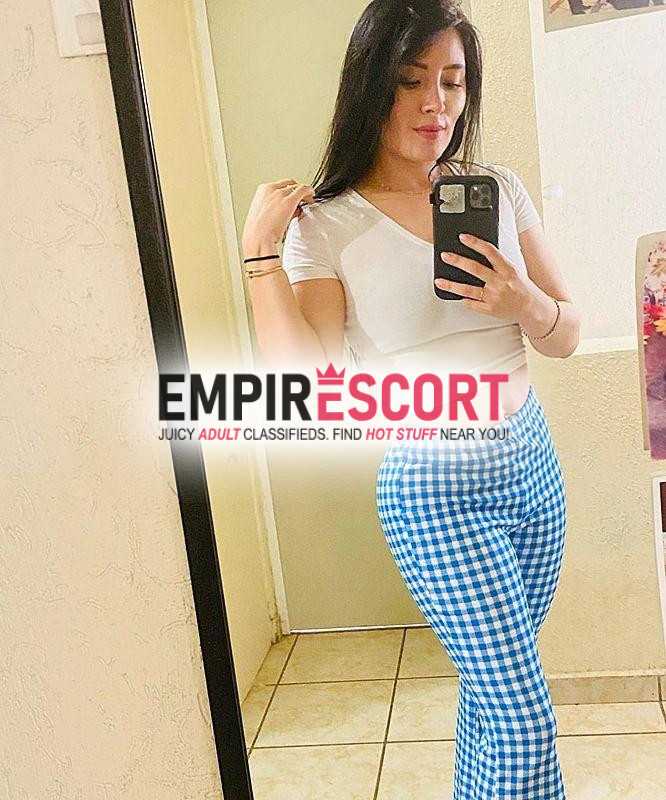 el servicio que brindó es totalmente de trato de pareja ☺️. comenzamos baile👯🏻‍♀️ erótico y masajes relajantes luego seguimos el sexo ora