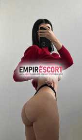 flavia linda mujer sensual muy ansiosa de sexo.