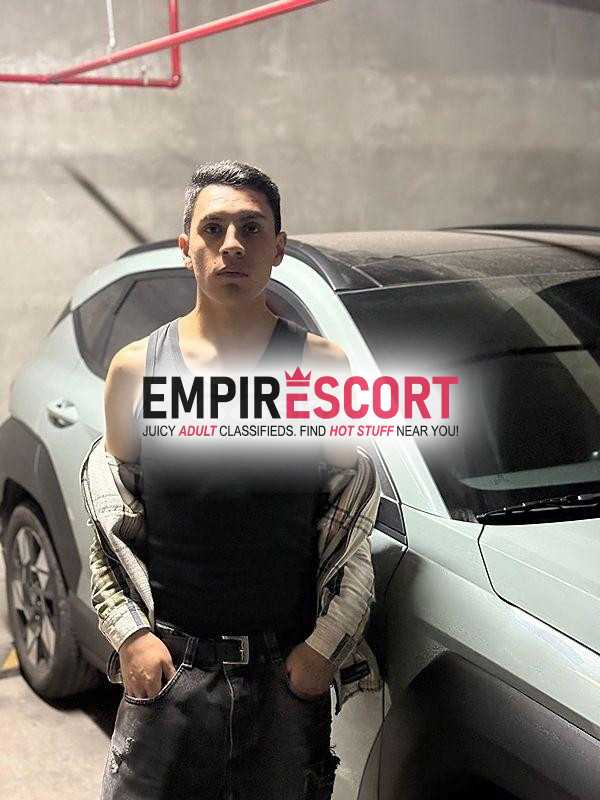 joven versátil dispuesto complacerte