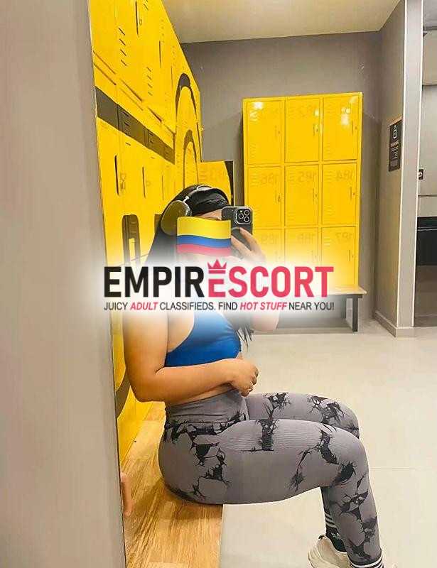 colombiana🇨🇴🍑😋 de rico trasero experta en el oral disponible para complacerte papasito
