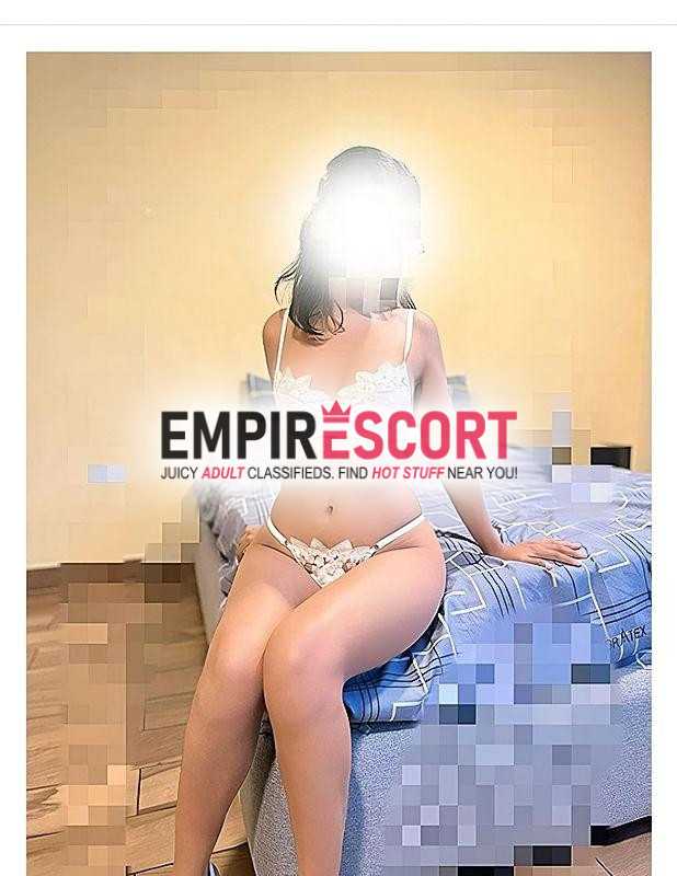 linda jovencita estudiante 🍑😋 super cariñosa 🥰🥰😈