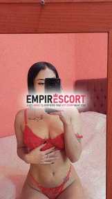 oriana linda kine hermosa de cuerpo complaciente en todo