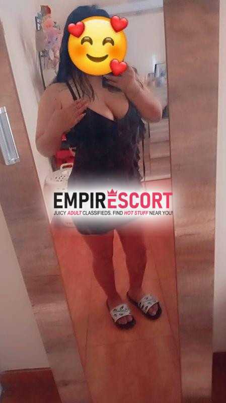 señorita universitaria sumisa disponible hoy debutante