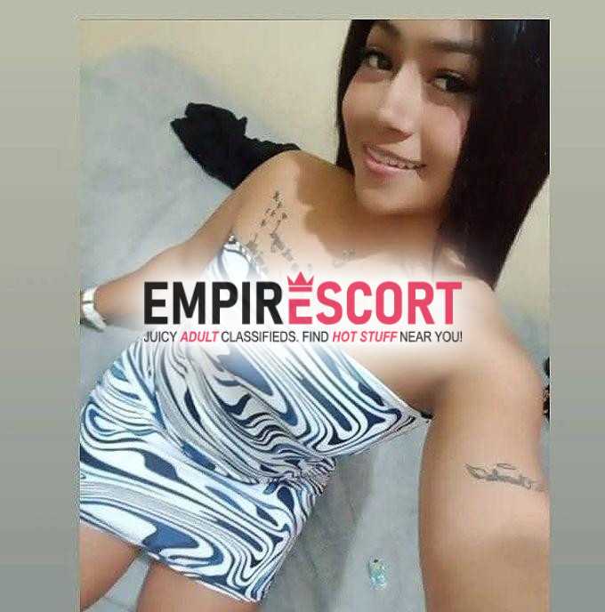 estrechita y apretadita 💋con ganas de sacarte toda tu lechesita 😉💋