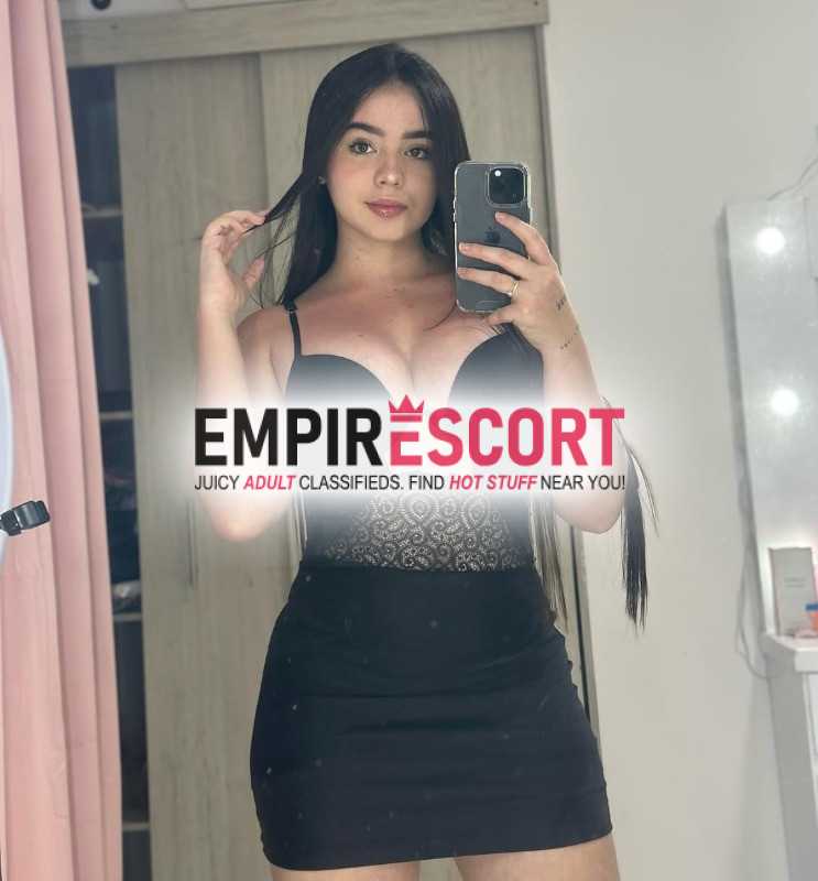 jovencita hermosa y muy cariñosa lista para complacerte