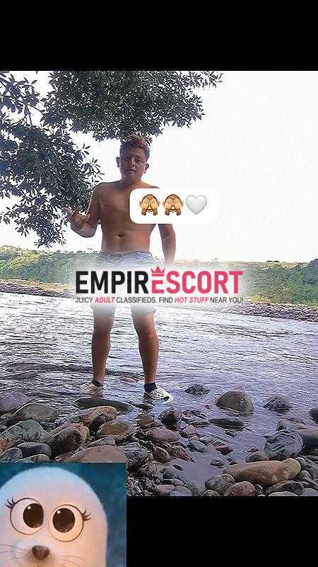 joven single lechero busca pasarla bien