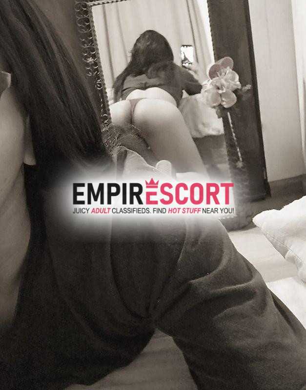me dejo nalguear y mojar de tu lechita en toda mi cara