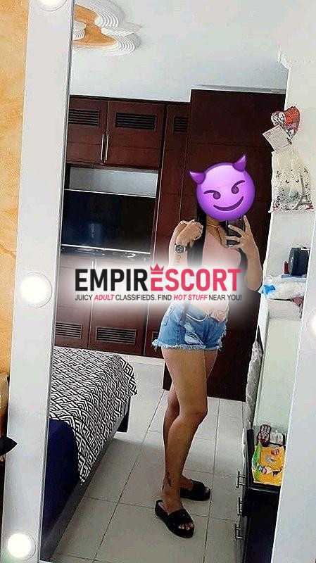 hola soy verónica amorcito soy linda niña universitaria que anda en busca de conocer nuevos chicos para hacer encuentros sexuales soy muy caliente