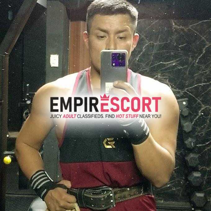 varón de gym porte militar disponible para masajes corporaleshoy sábado libre las 24 horas