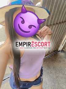 hola soy verónica amorcito soy linda niña universitaria que anda en busca de conocer nuevos chicos para hacer encuentros sexuales soy muy caliente