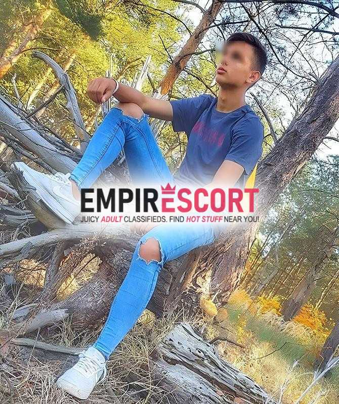 me llamo pazuzu busco mujeres que tengan enanismo ya qué me siento atraído por ellas yo joven pingon 21cm gruesa y venosa 🍆🍆🔥🔥