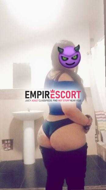dámaris 🍑tu culonita 🍑 selvatica super ardiente 😈y complaciente dispuesta todo cariño 🥵🍆😋