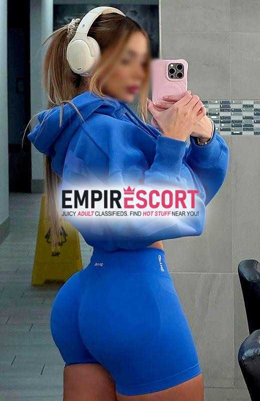 🔥🔥estudiante de lujo ajustadita 👅por poco tiempo recién llegadita de culito paradito🍑