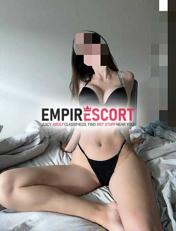 britney peruana anfitriona nueva en el ambiente