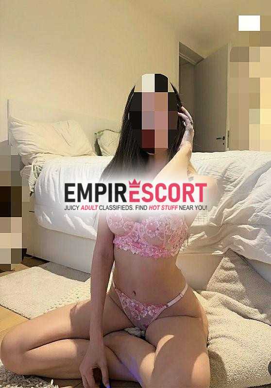 britney peruana anfitriona nueva en el ambiente