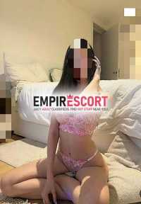 britney peruana anfitriona nueva en el ambiente