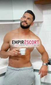 en sullana escort modelo internacional 190 altura90kg22cm