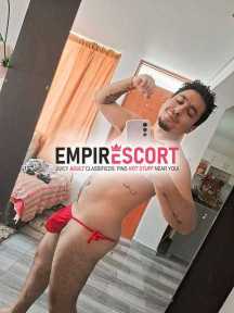 pareja scort versátil complaciente
